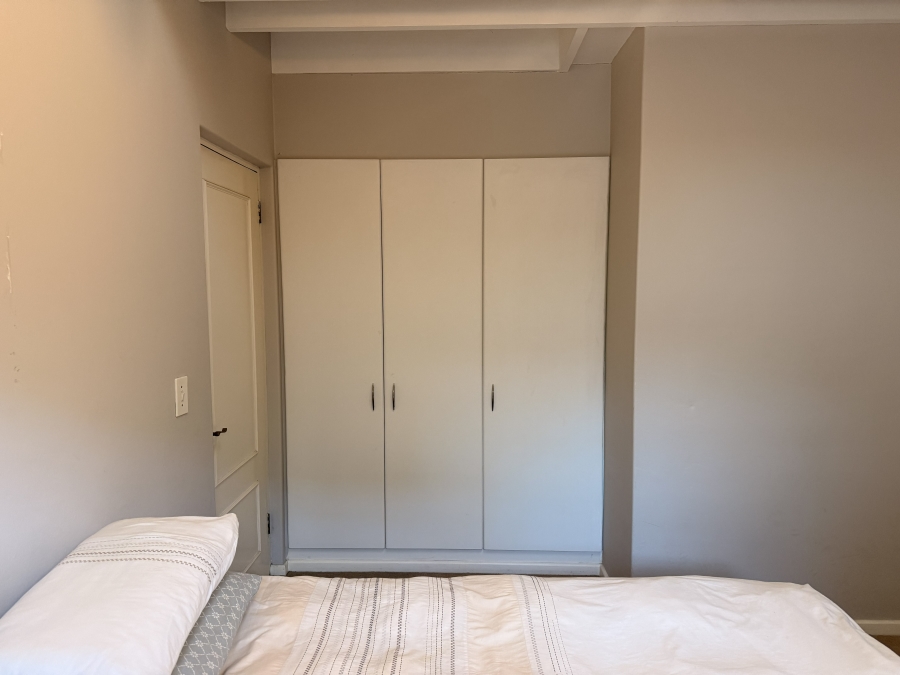 To Let 3 Bedroom Property for Rent in Wynberg Upper Western Cape